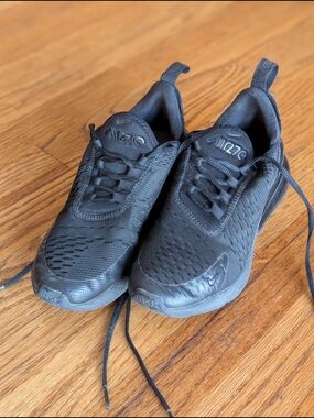 Nike Black Air Max 270 Big Kids Size 4